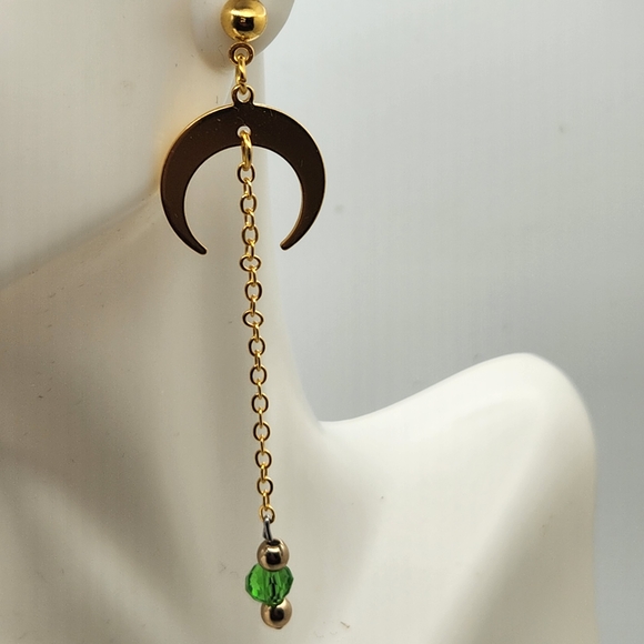 Chic Gold and Green Crescent Chain Earrings - Picture 5 of 8